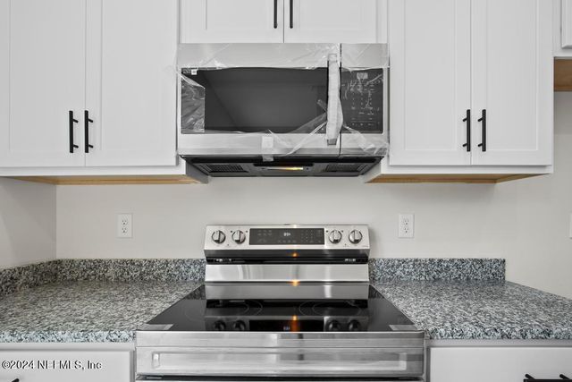 2973 SNELL Street, Jacksonville, FL 32218