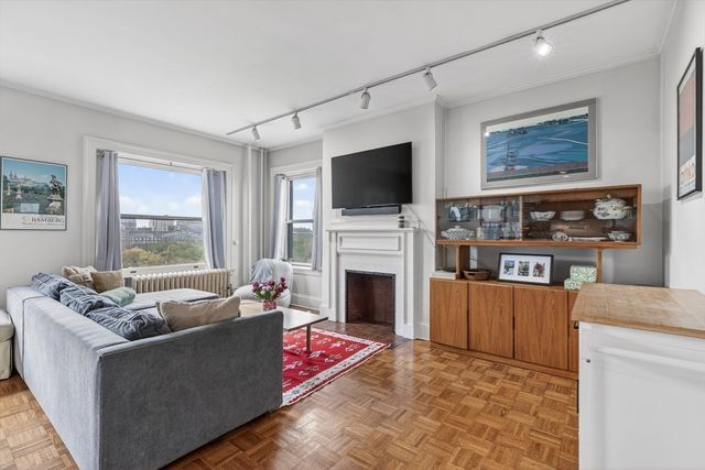48 Beacon St 9F, Boston, MA 02108