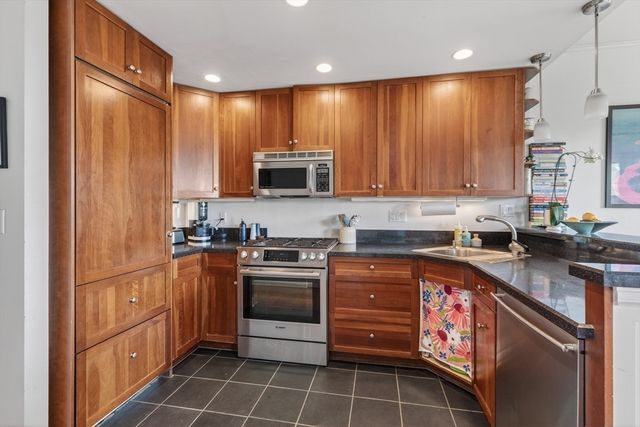 48 Beacon St 9F, Boston, MA 02108