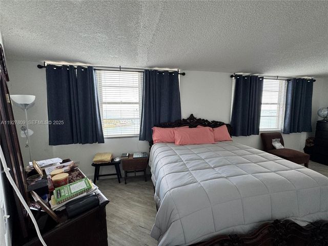 905 Brickell Bay Dr 1530, Miami, FL 33131