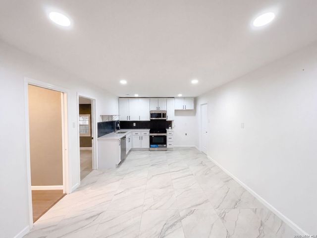 6718 SPRING HAVEN ST, San Antonio, TX 78249