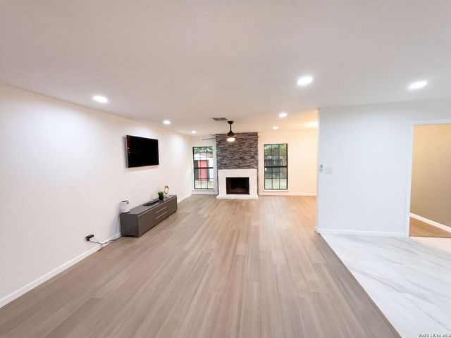 6718 SPRING HAVEN ST, San Antonio, TX 78249