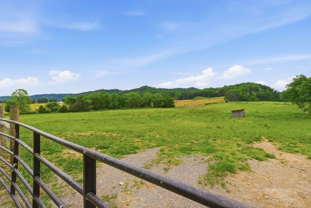 5029 S Highway 379, Jamestown, KY 42629