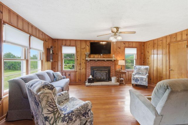 5029 S Highway 379, Jamestown, KY 42629