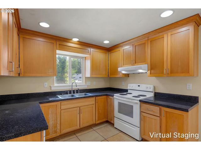 2631 EDISON St, Eugene, OR 97402
