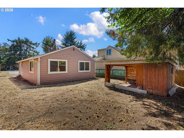 2631 EDISON St, Eugene, OR 97402
