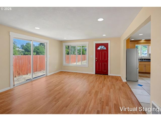2631 EDISON St, Eugene, OR 97402