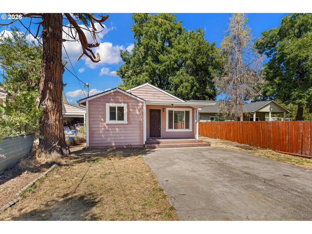 2631 EDISON St, Eugene, OR 97402