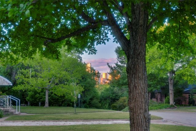 1439 Junior Drive, Dallas, TX 75208