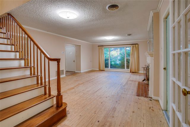 1439 Junior Drive, Dallas, TX 75208