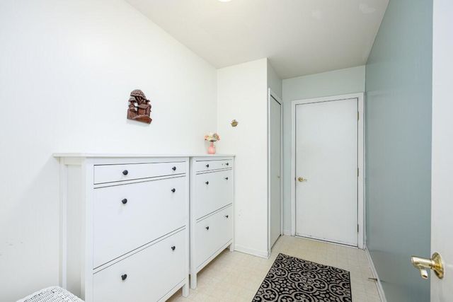 3339 Elsinore Court, Ann Arbor, MI 48105