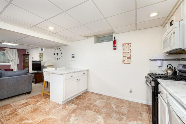 3339 Elsinore Court, Ann Arbor, MI 48105