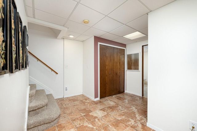 3339 Elsinore Court, Ann Arbor, MI 48105