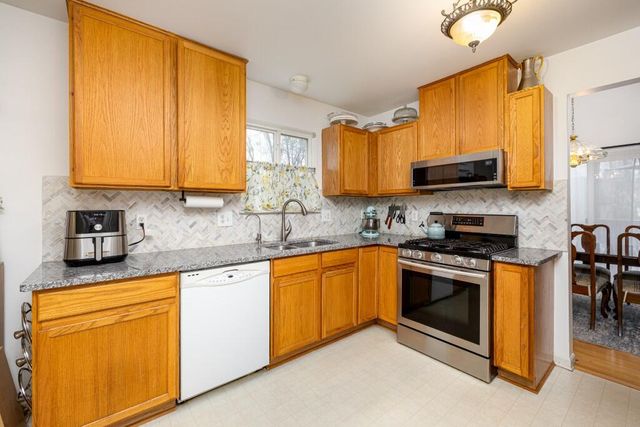 3339 Elsinore Court, Ann Arbor, MI 48105