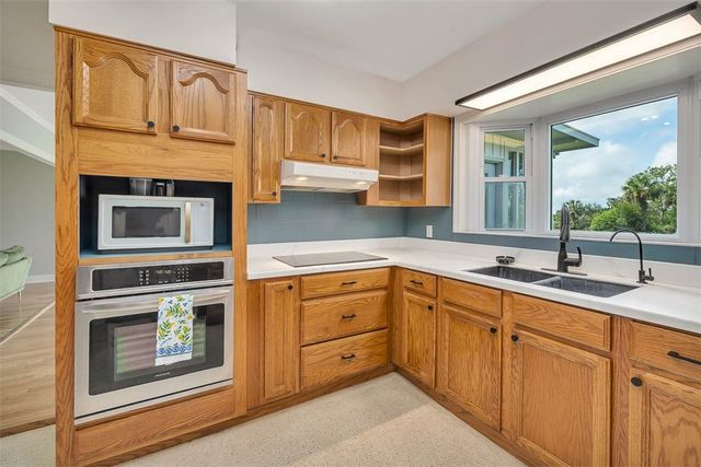 4030 Riverside Drive, Brunswick, GA 31520