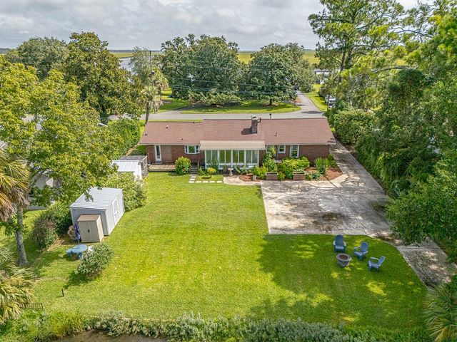 4030 Riverside Drive, Brunswick, GA 31520