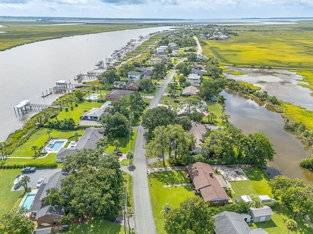 4030 Riverside Drive, Brunswick, GA 31520