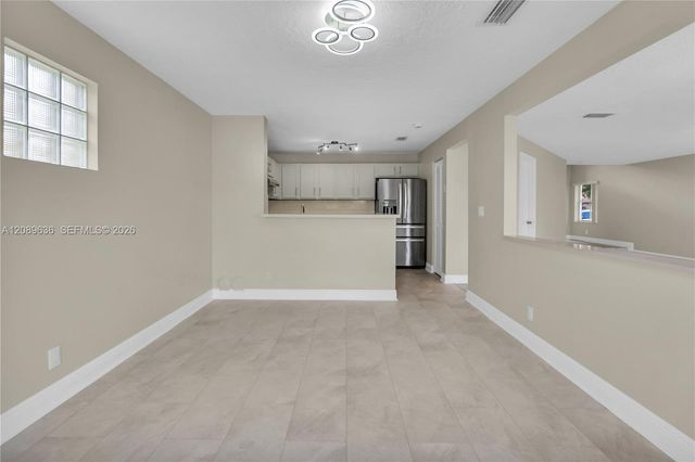 8291 SW 44th Place 8291, Davie, FL 33328