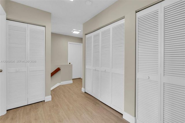 8291 SW 44th Place 8291, Davie, FL 33328