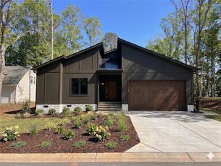 206 Cheyenne Drive, Westminster, SC 29693