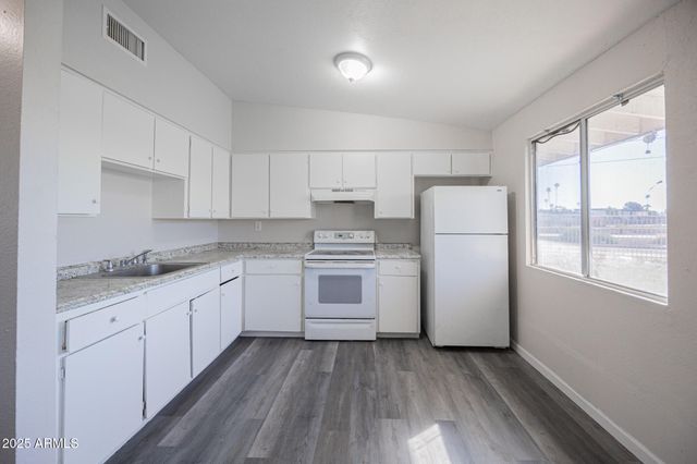 2123 W DEVONSHIRE Avenue 14, Phoenix, AZ 85015