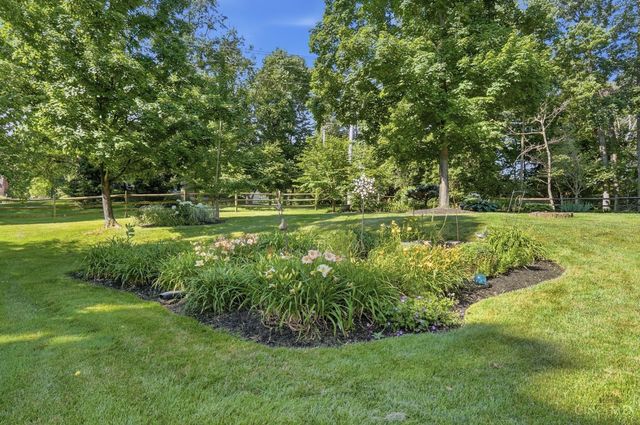 8173 Red Mill Drive, West Chester, OH 45069