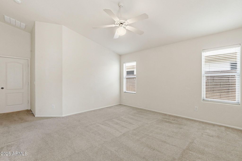 Image 16 of property listing at 2427 W OBERLIN Way, Phoenix, AZ 85085