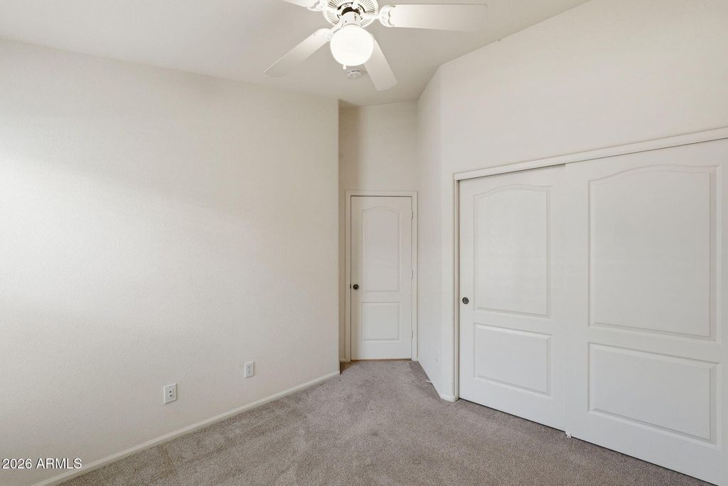 Image 20 of property listing at 2427 W OBERLIN Way, Phoenix, AZ 85085