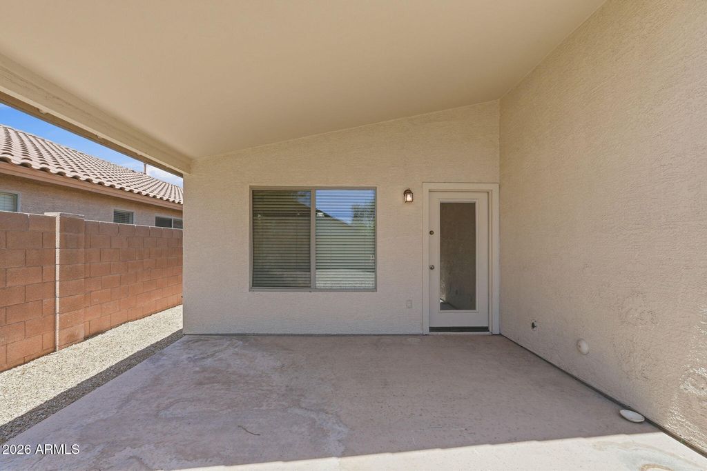 Image 25 of property listing at 2427 W OBERLIN Way, Phoenix, AZ 85085