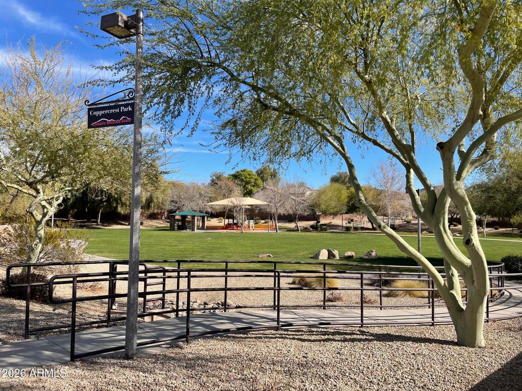 Image 32 of property listing at 2427 W OBERLIN Way, Phoenix, AZ 85085