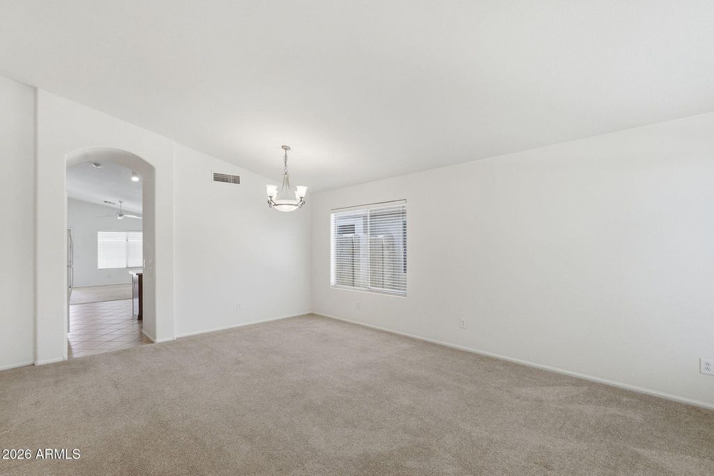 Image 9 of property listing at 2427 W OBERLIN Way, Phoenix, AZ 85085