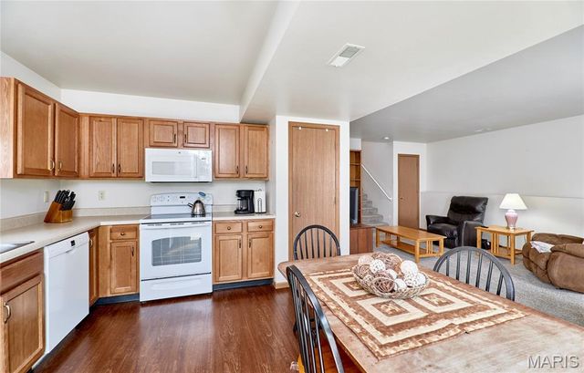 16 Ramblewood Court, Wentzville, MO 63385