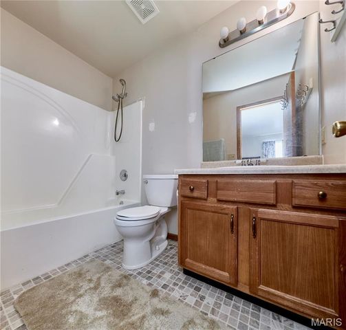16 Ramblewood Court, Wentzville, MO 63385