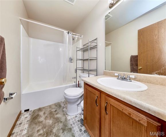 16 Ramblewood Court, Wentzville, MO 63385