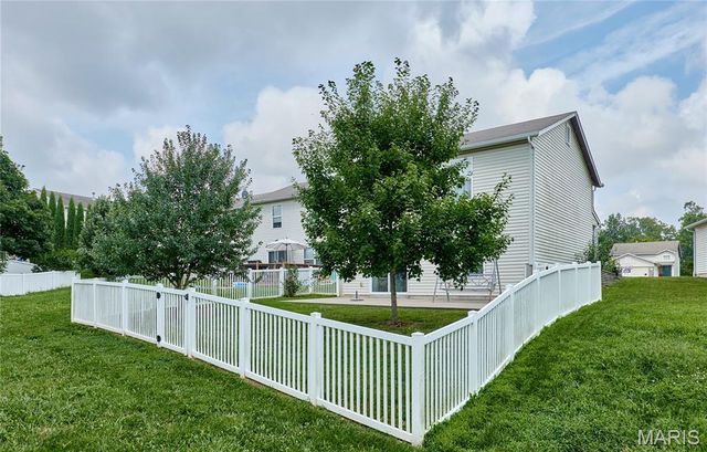 16 Ramblewood Court, Wentzville, MO 63385