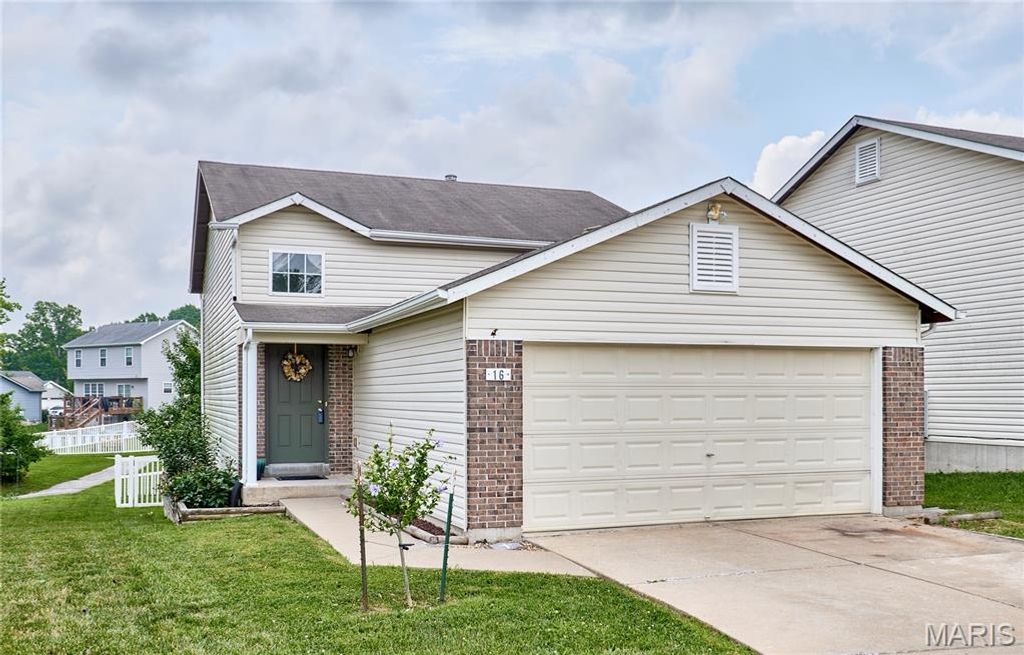 16 Ramblewood Court, Wentzville, MO 63385