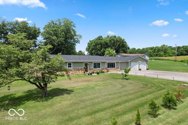 387 Center Street, Spencer, IN 47460