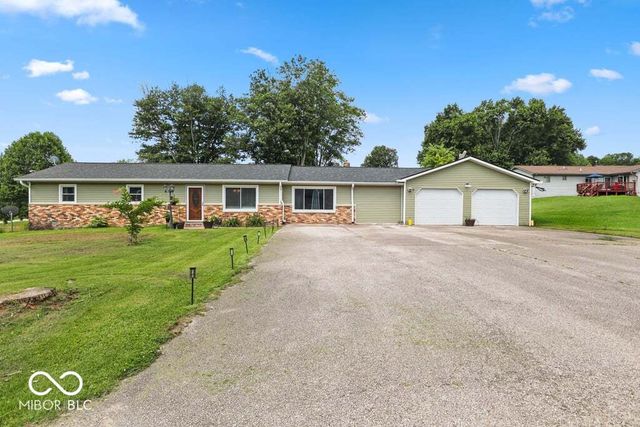 387 Center Street, Spencer, IN 47460