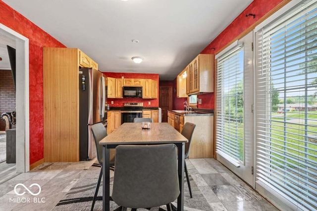387 Center Street, Spencer, IN 47460