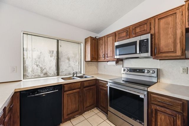 4012 Shackelford Drive, Mesquite, TX 75150