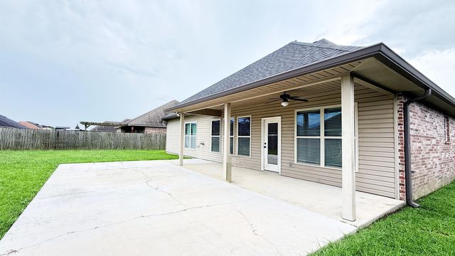264 Millstone Dr, Thibodaux, LA 70301