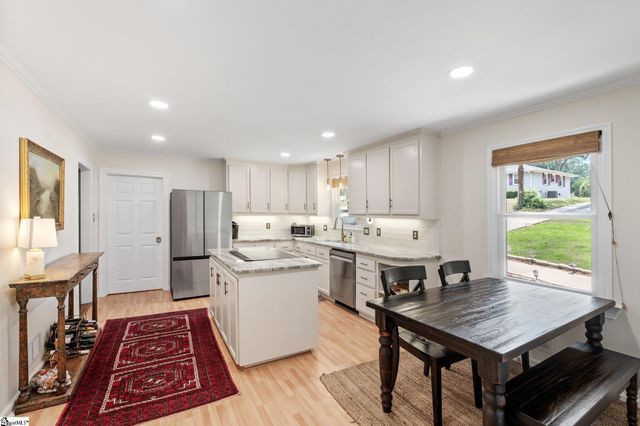 28 Blackburn Street, Greenville, SC 29607