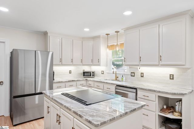 28 Blackburn Street, Greenville, SC 29607