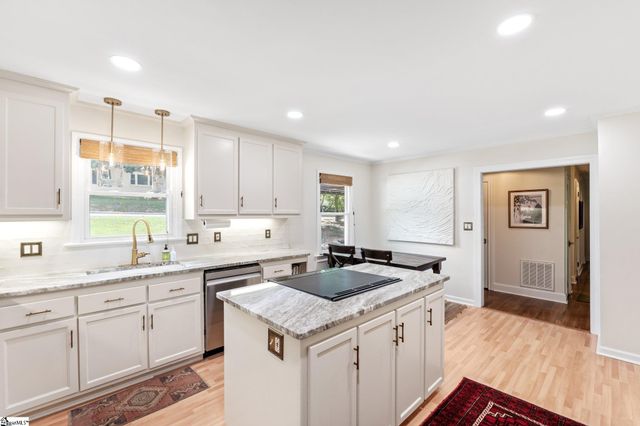 28 Blackburn Street, Greenville, SC 29607