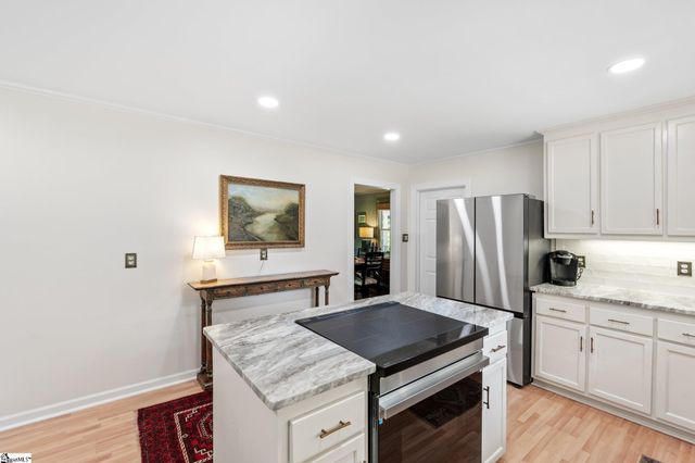 28 Blackburn Street, Greenville, SC 29607