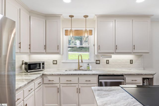 28 Blackburn Street, Greenville, SC 29607