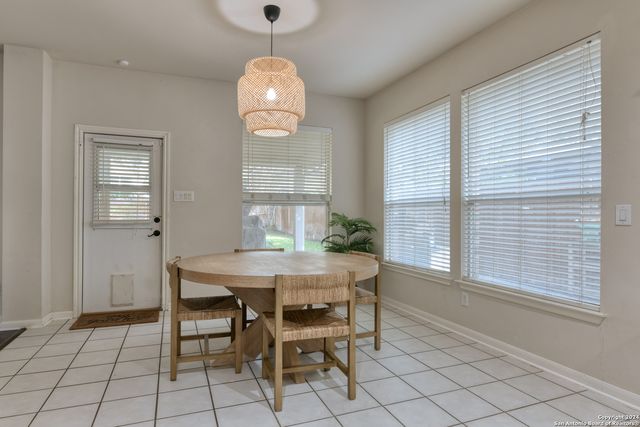 607 WILDGROVE LN, San Antonio, TX 78258