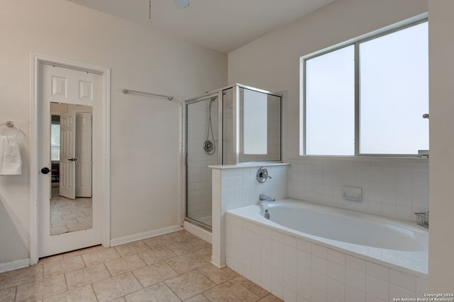 607 WILDGROVE LN, San Antonio, TX 78258