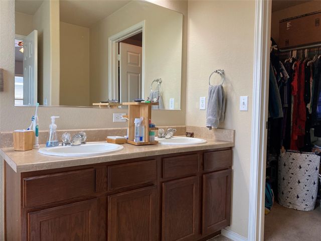 7521 Cedar Edge DR, Austin, TX 78744