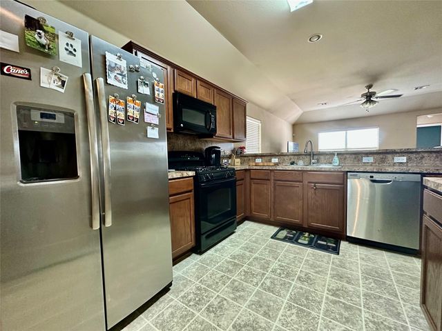 7521 Cedar Edge DR, Austin, TX 78744